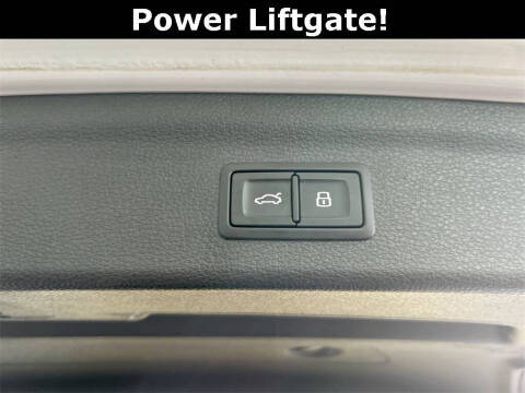 2023 Audi Q3 quattro S line Premium 45 TFSI