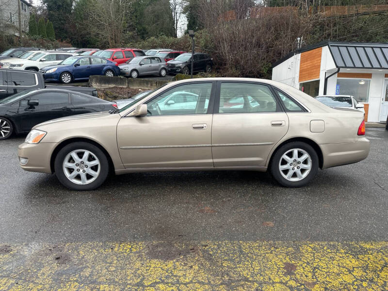 2000 Toyota Avalon XLS photo 2