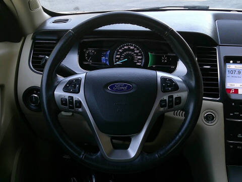 2016 Ford Taurus SEL