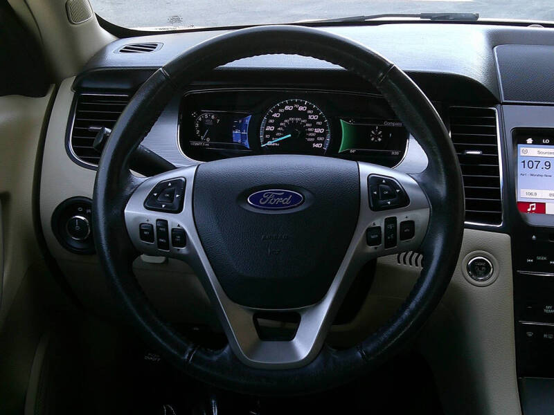 2016 Ford Taurus SEL