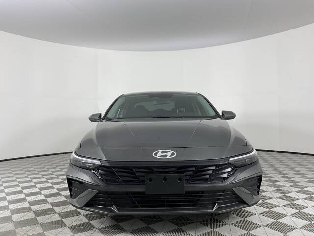 Used 2024 Hyundai Elantra SE with VIN KMHLL4DG5RU647188 for sale in Peoria, AZ