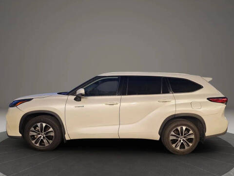 2021 Toyota Highlander Hybrid XLE