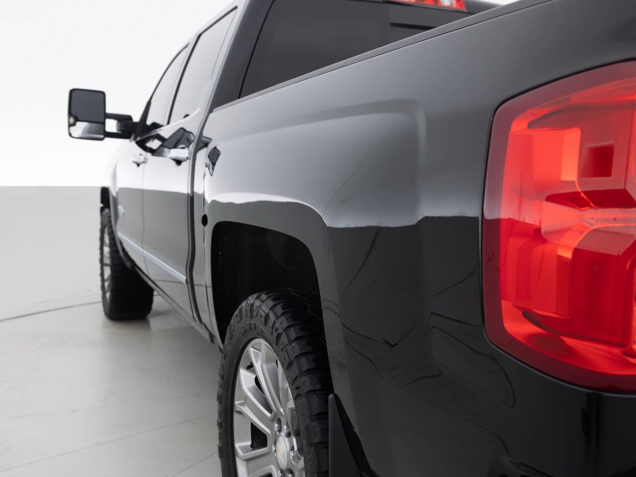Used Car 2017 Chevrolet Silverado 1500  High Country 4x4 4dr Crew Cab 5.8 Ft. Sb For Sale Under $25,000 In Coal City, Illinois