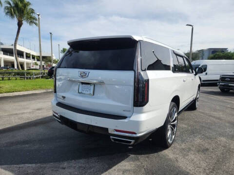 2025 Cadillac Escalade ESV Premium Luxury