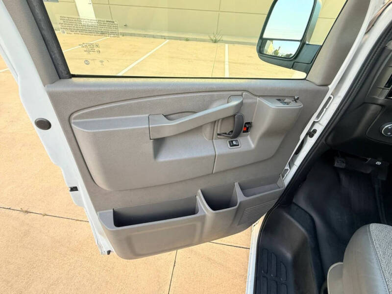2021 Chevrolet Express 2500