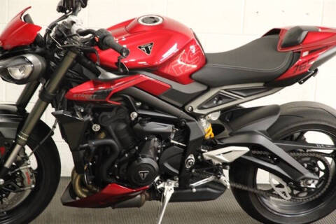 2024 Triumph STREET TRI