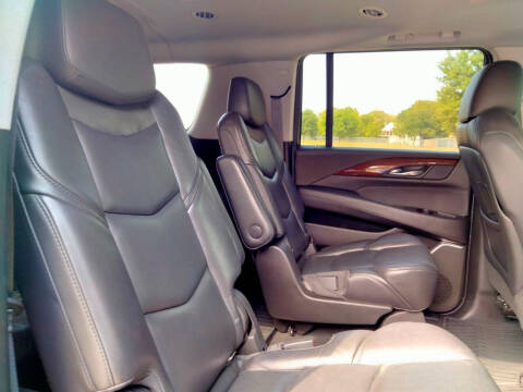 2018 Cadillac Escalade ESV Luxury