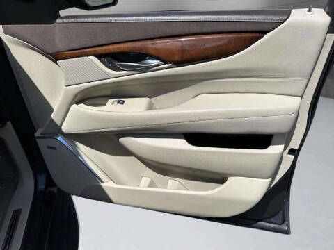 2017 Cadillac Escalade Luxury