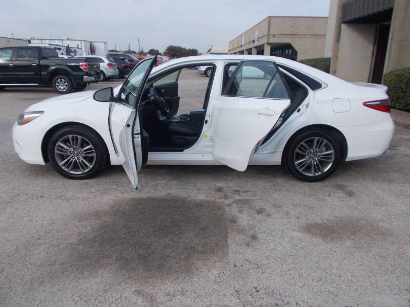 2017 Toyota Camry SE