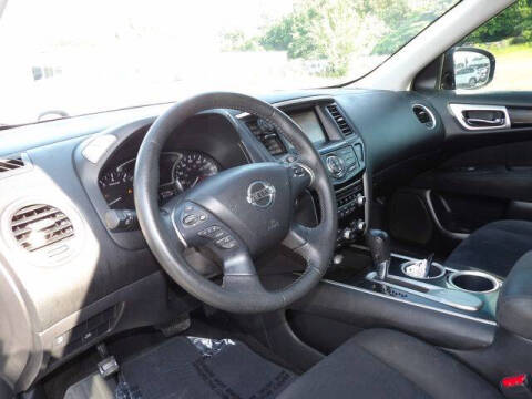 2013 Nissan Pathfinder SV