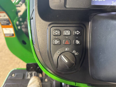 2022 John Deere 3032E