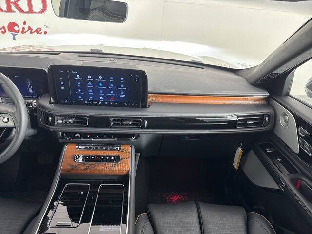 2025 Lincoln Aviator Black Label