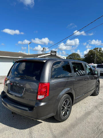 2018 Dodge Grand Caravan SE Plus