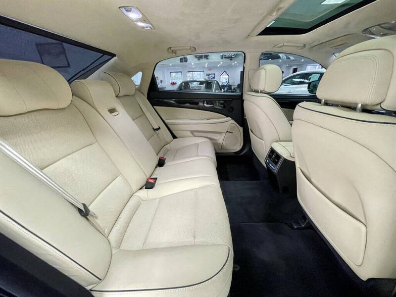 2014 Hyundai Equus Signature