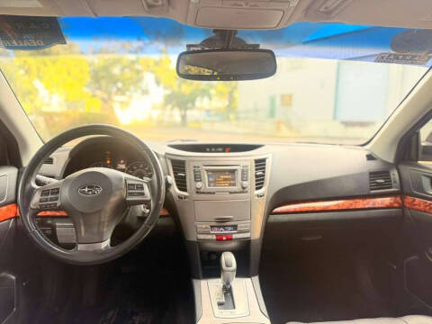 2012 Subaru Outback 2.5i Limited