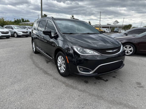 2019 Chrysler Pacifica Touring L
