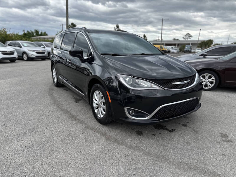2019 Chrysler Pacifica Touring L