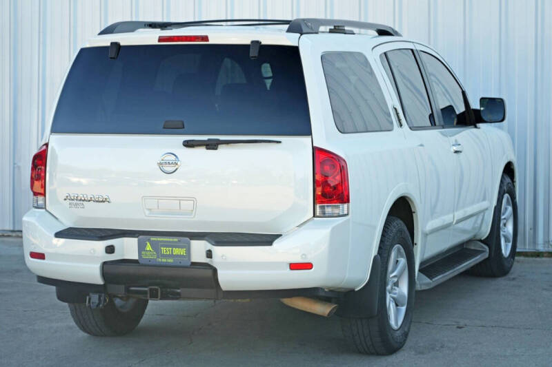 2013 Nissan Armada SV