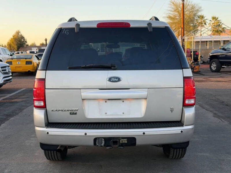 2004 Ford Explorer XLT