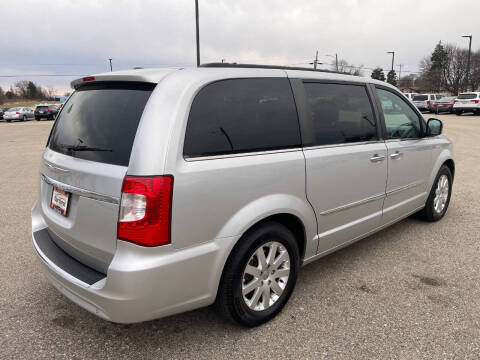 2012 Chrysler Town and Country Touring-L