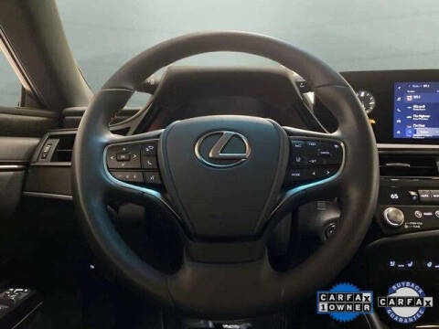 2023 Lexus ES 300h