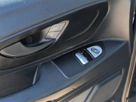 2020 Mercedes-Benz Metris Passenger