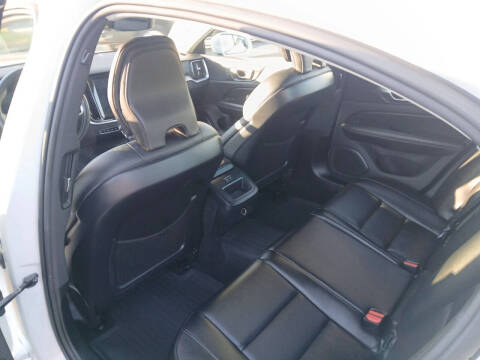 2019 Volvo S60 T6 Momentum