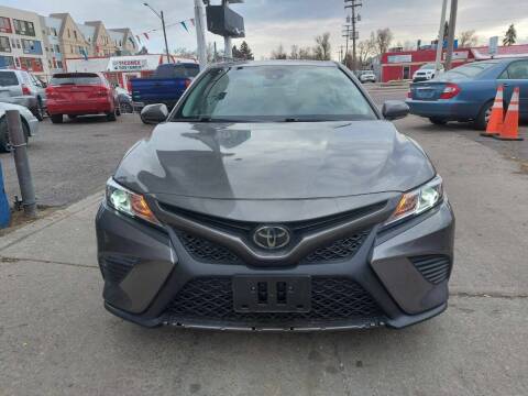 2020 Toyota Camry for sale at Queen Auto Sales in Denver CO