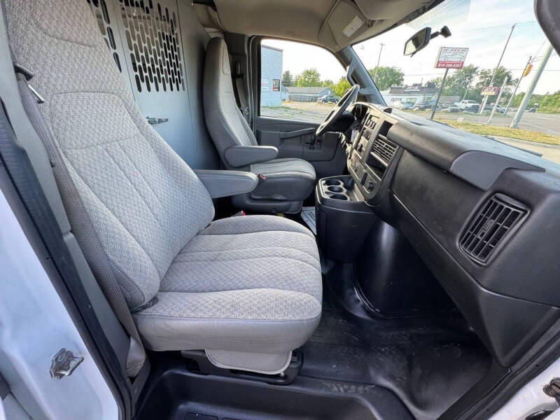2017 Chevrolet Express 2500