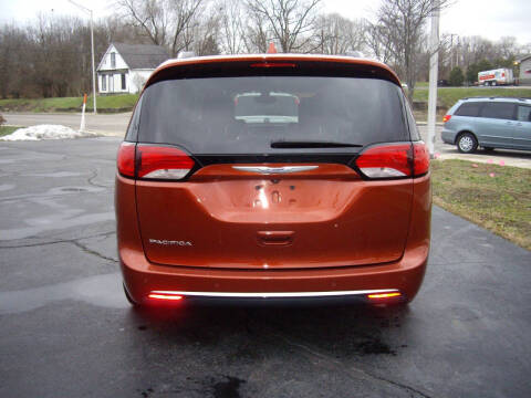 2018 Chrysler Pacifica Touring L Plus