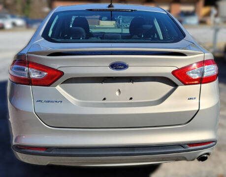 2015 Ford Fusion SE