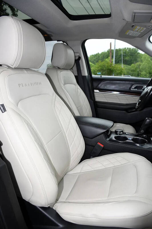 2017 Ford Explorer Platinum