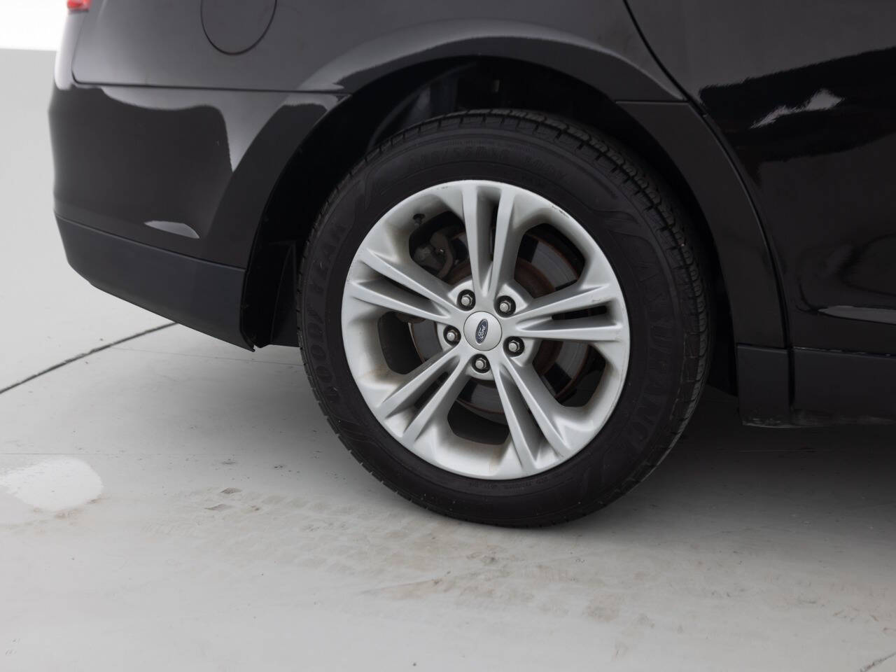 Used Car 2014 Ford Taurus  Sel Awd 4dr Sedan For Sale Under $10,000 In Coal City, Illinois