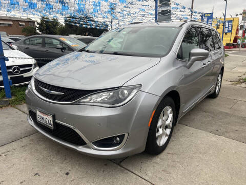 2018 Chrysler Pacifica Touring L Plus