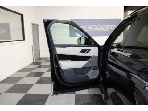 2019 Land Rover Range Rover Velar P250 R-Dynamic SE