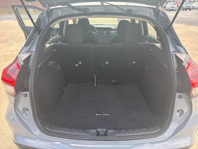 2023 Nissan Kicks SV