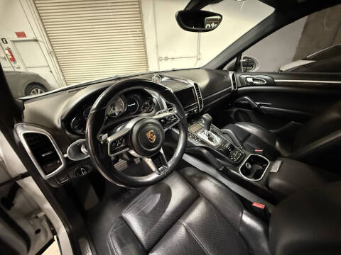 2016 Porsche Cayenne S E-Hybrid