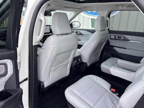 2025 Ford Explorer Platinum