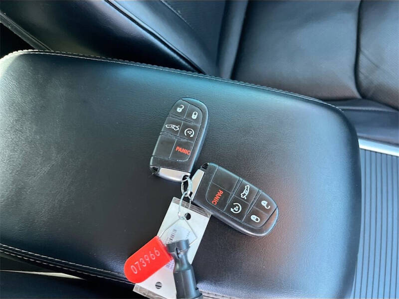 2022 Chrysler 300 Touring L