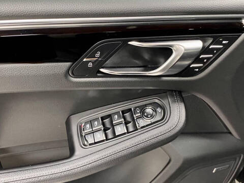 2022 Porsche Macan