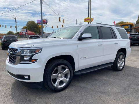 2019 Chevrolet Tahoe for sale at Modern Automotive in Spartanburg SC