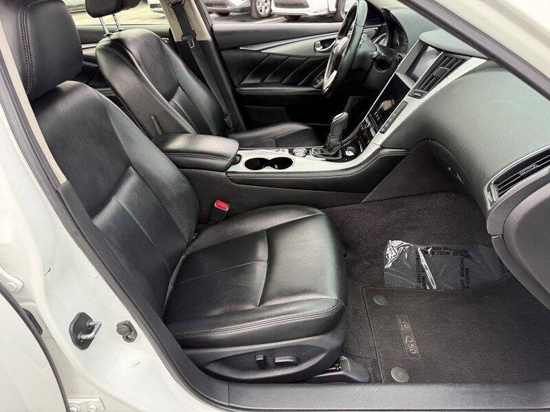 2021 Infiniti Q50 Luxe