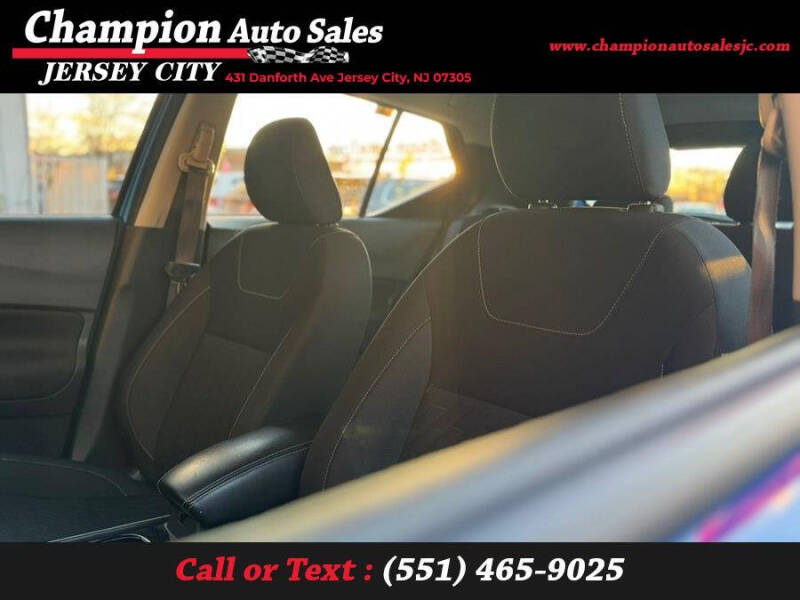 2023 Nissan Kicks SV