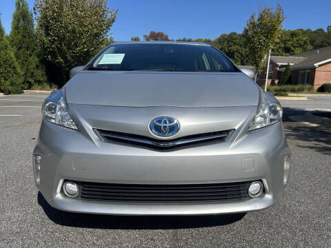 2013 Toyota Prius v Three