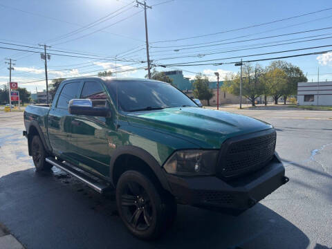 2017 RAM 1500 SLT