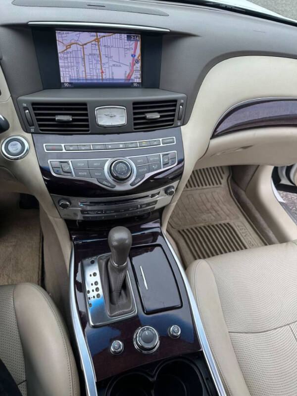 2012 Infiniti M37 x