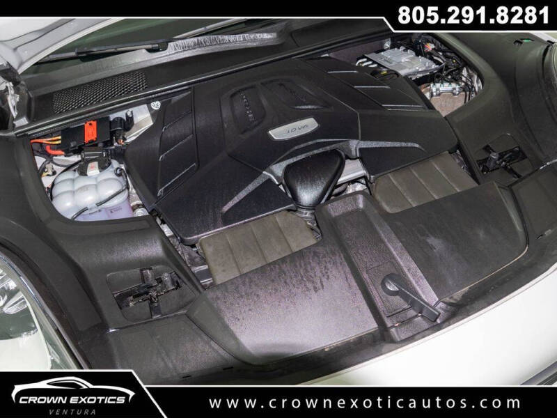 2023 Porsche Cayenne Platinum Edition