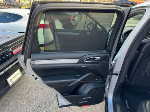 2012 Porsche Cayenne Turbo