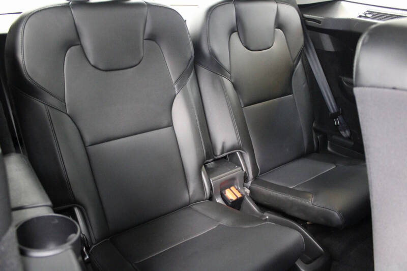 2020 Volvo XC90 T5 Momentum