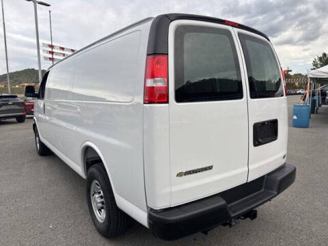 2025 Chevrolet Express 2500
